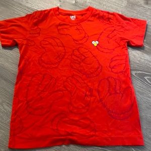 Uniqlo x Kaws T-shirt